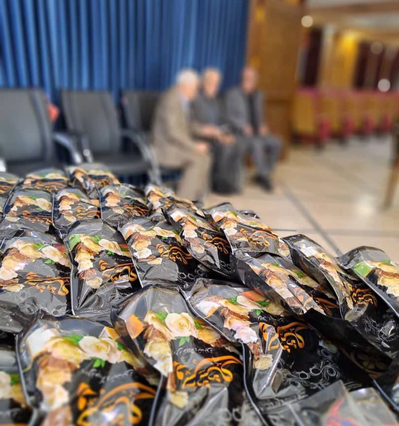 نحوه سفارش پک پذیرایی در تاج گل محک